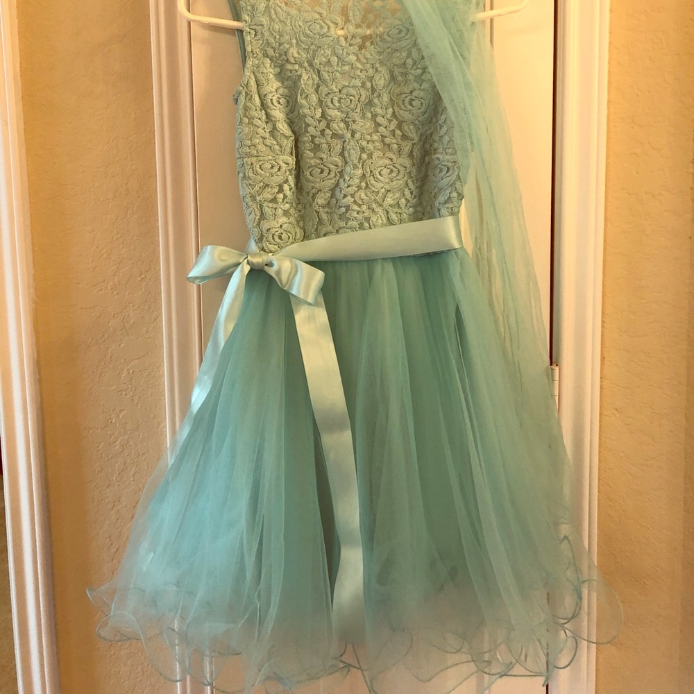 Very cute Baby Blue Dress 👗 only worn once!